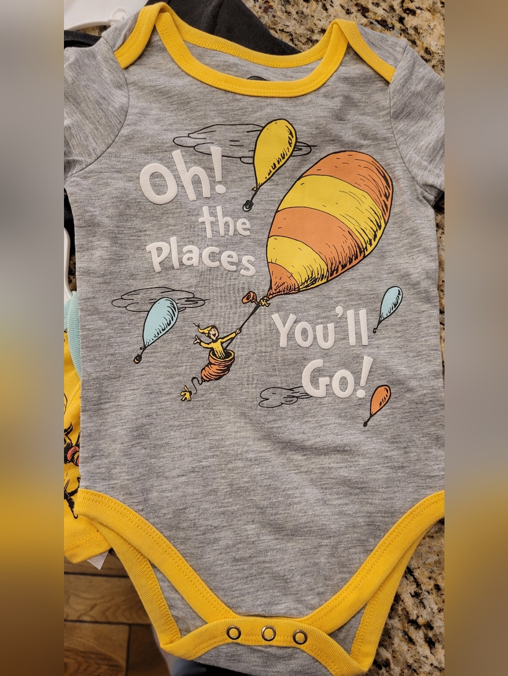 NWT | Dr. Seuss Bodysuit Set Boy/Unisex 18m - Picture 2 of 6